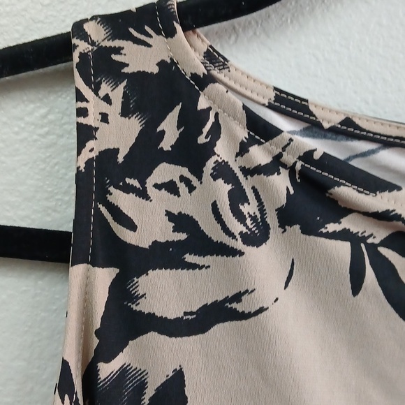 Nwt Sleeveless Tan Floral Tank By Emerald. Small - Picture 5 of 8